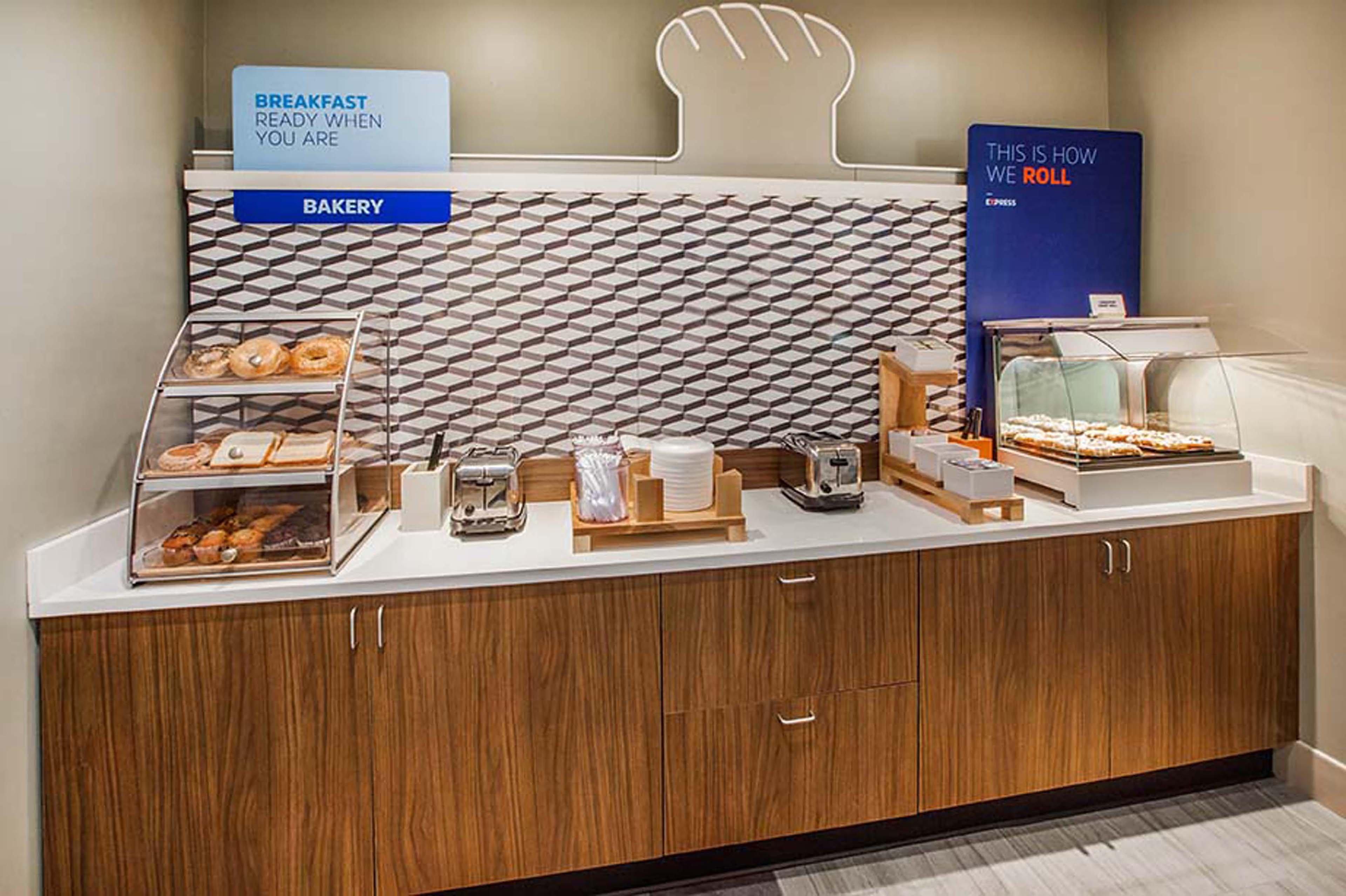 Holiday Inn Express & Suites - Houston Nasa - Boardwalk Area By Ihg Seabrook Buitenkant foto